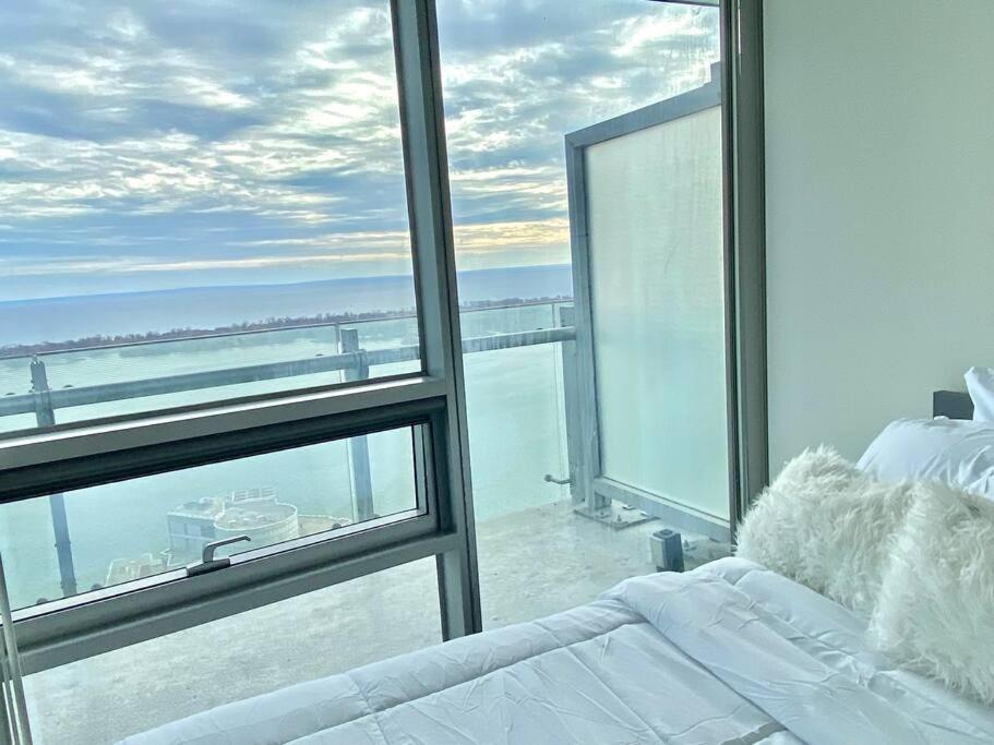 Cozy 2 Bedroom Free Parking Downtown Toronto 1Min Scotiabank Arena Tff Cn Tower Rogers Centre Union Station Buitenkant foto