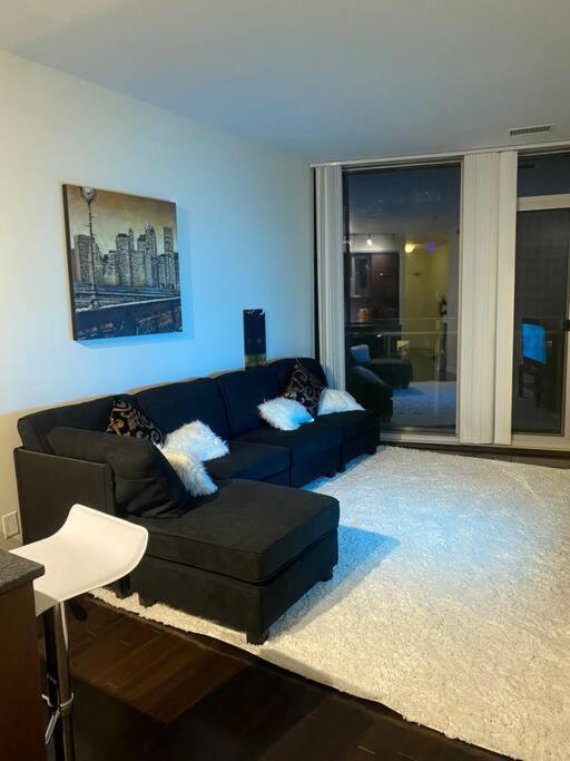Cozy 2 Bedroom Free Parking Downtown Toronto 1Min Scotiabank Arena Tff Cn Tower Rogers Centre Union Station Buitenkant foto
